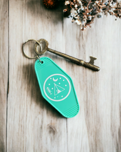 Load image into Gallery viewer, Camping retro motel style keyring