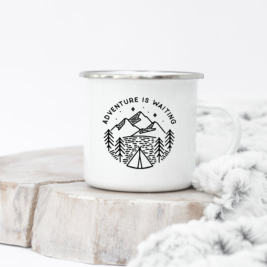 Adventure is Waiting - Enamel Mug - Sovende Bjorn