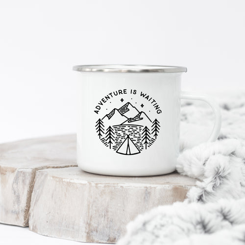Adventure is Waiting - Enamel Mug - Sovende Bjorn